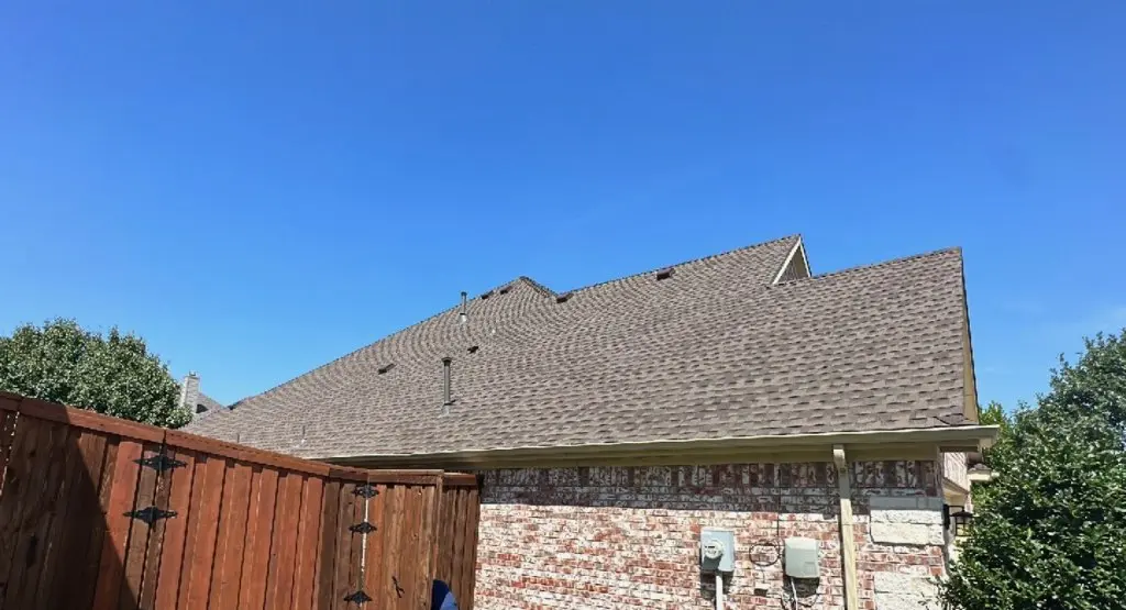 Completed roof replacement project in Helotes